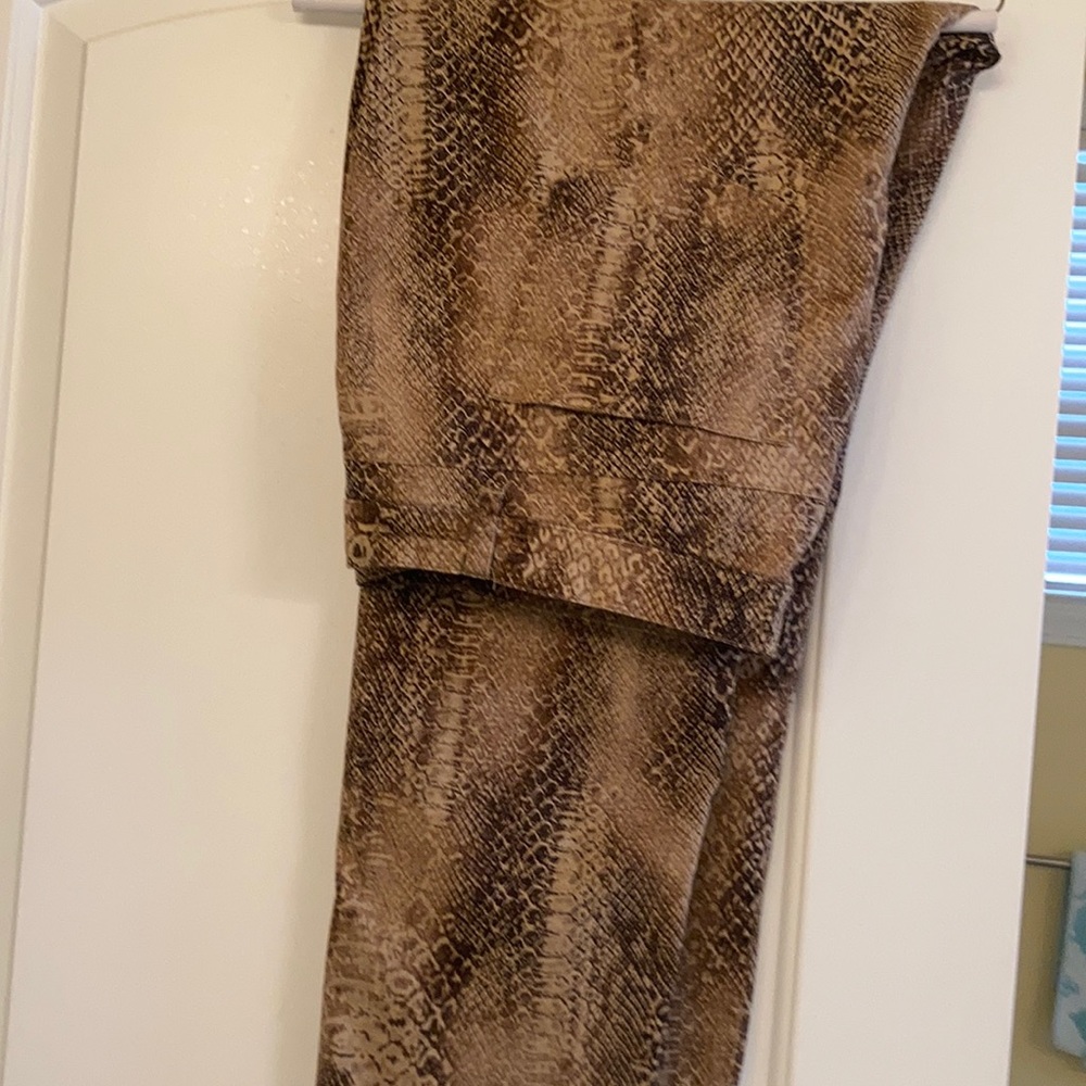 Ralph Lauren woman’s pants hardly worn